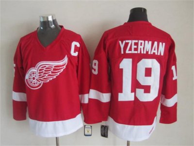 Detroit Red Wings #19 Steve Yzerman 2002 CCM Vintage Red Jersey